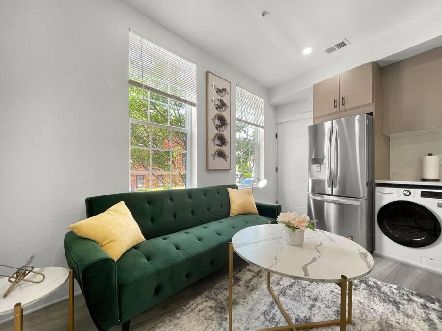 Classy Capitol Hill Apt, Steps From Dc Attraction Feriehus Washington